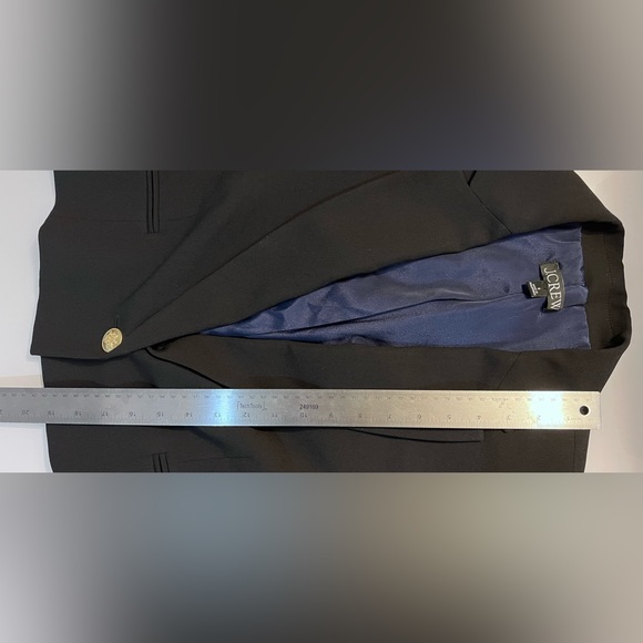 NEW / Cropped blazer in city crepe / B002 - Picture 7 of 7